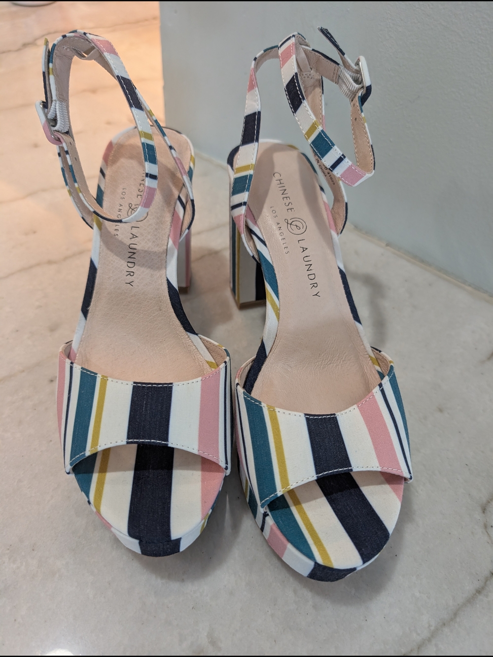 Chinese Laundry Striped 4" Platform Sandals in Navy And Pink Women's Size 7.5 - Picture 2 of 6